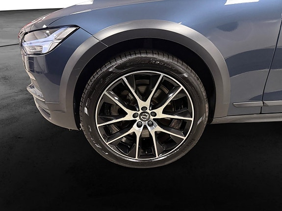 Volvo V90 Cross Country 20 of 21