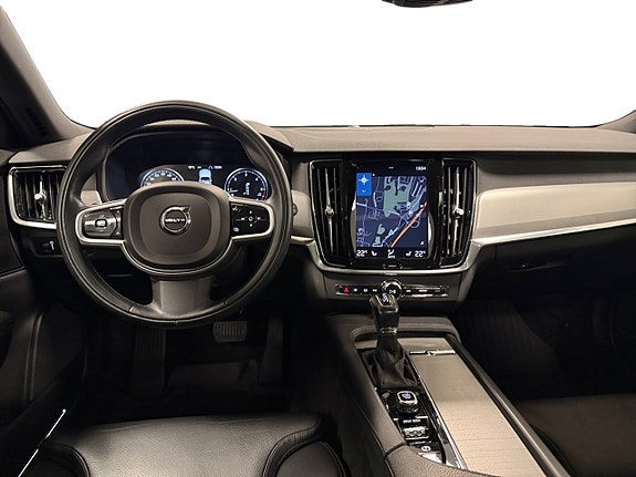 Volvo V90 Cross Country 13 of 21