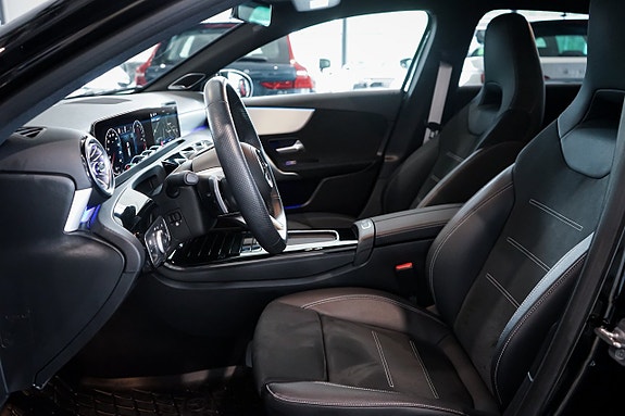 Mercedes-Benz A250 e 25 of 29