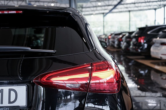 Mercedes-Benz A250 e 9 of 29