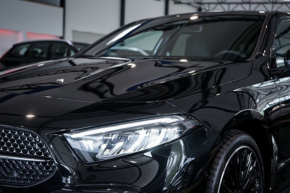 Mercedes-Benz A250 e 4 of 29