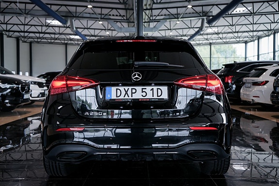 Mercedes-Benz A250 e 7 of 29