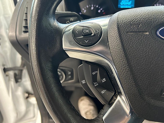 Ford Transit Connect 16 of 19