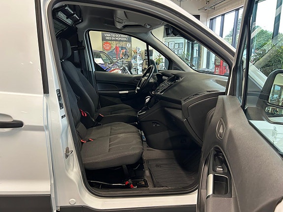 Ford Transit Connect 12 of 19