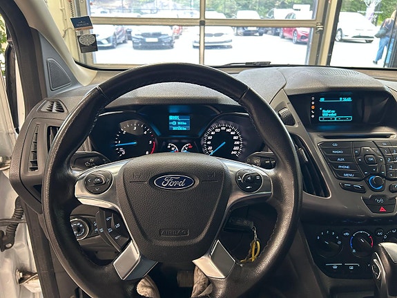 Ford Transit Connect 15 of 19