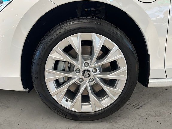 Skoda Superb 6 of 12