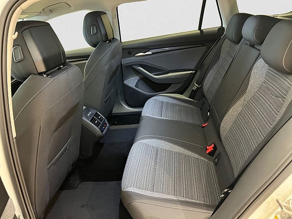 Skoda Superb 9 of 12