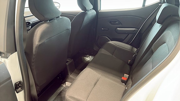 Dacia Sandero 12 of 18