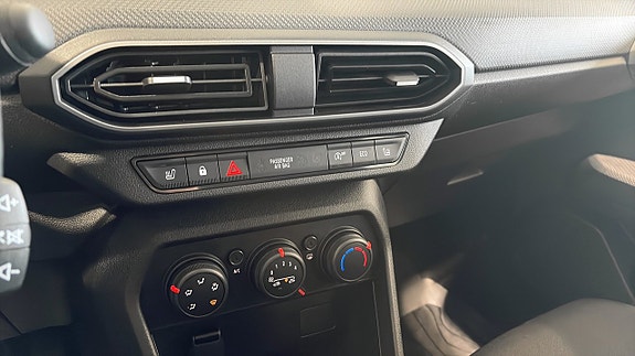 Dacia Sandero 16 of 18