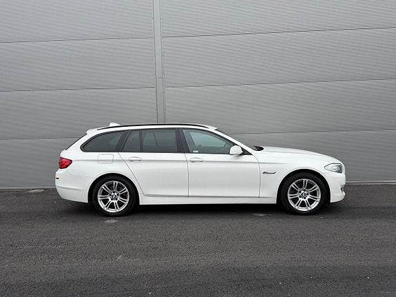 BMW 520d 9 of 17
