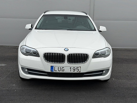 BMW 520d 8 of 17