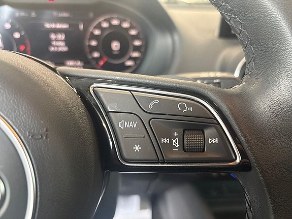 Audi Q2 10 of 20