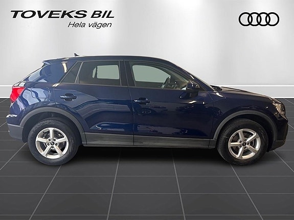 Audi Q2 2 of 20