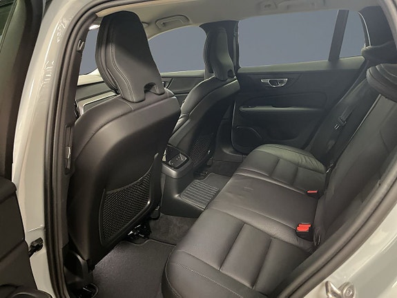 Volvo V60 8 of 13