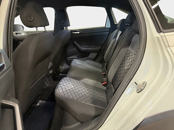 Volkswagen Taigo 13 of 15