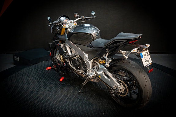 Aprilia Tuono V4 R 1000 5 of 24