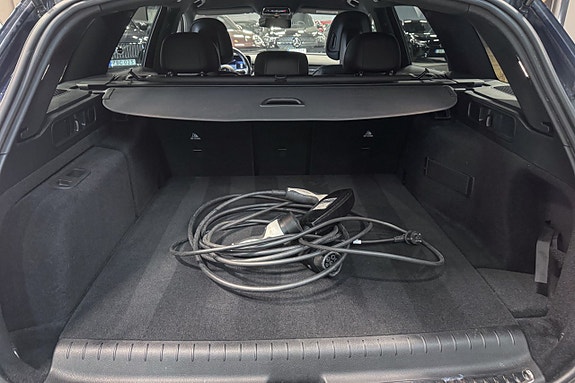 Mercedes-Benz C300 e 24 of 25