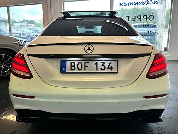 Mercedes-Benz E220 d 8 of 28