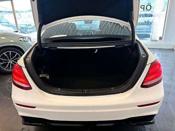 Mercedes-Benz E220 d 28 of 28