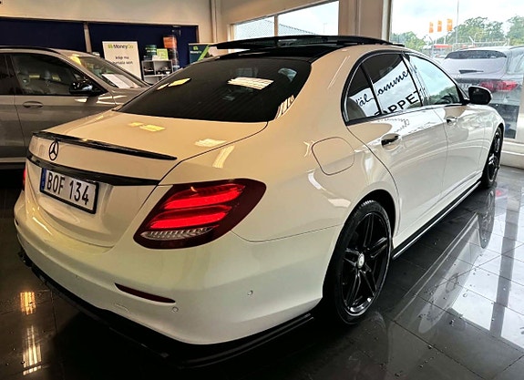 Mercedes-Benz E220 d 4 of 28