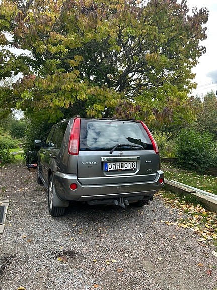 Nissan X-Trail 3 of 3