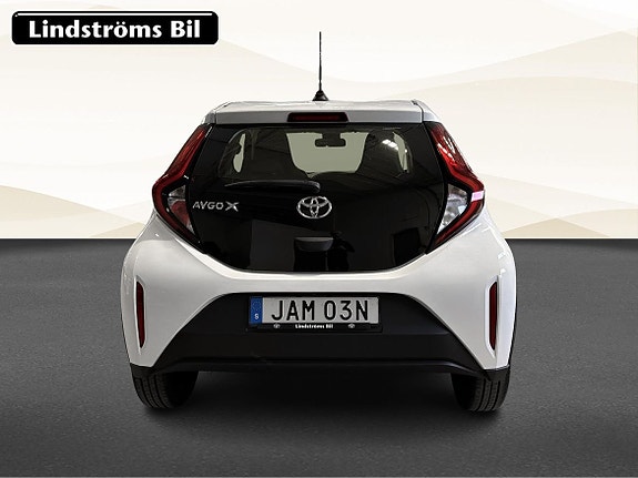 Toyota Aygo X 8 of 19