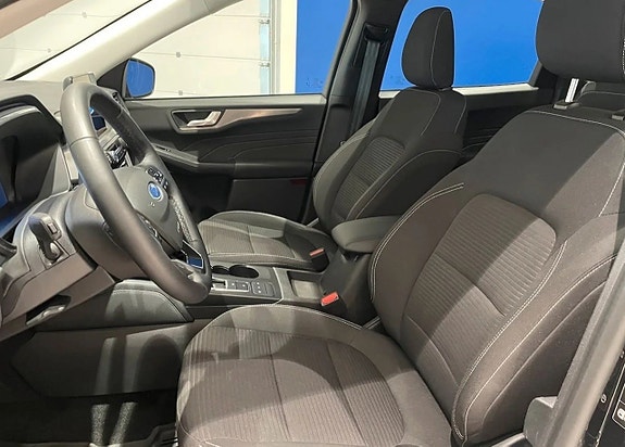 Ford Kuga 12 of 18
