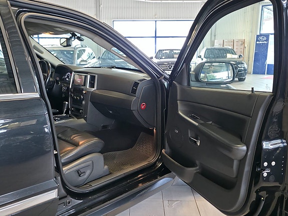 Jeep Grand Cherokee 5 of 11
