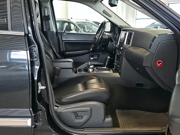 Jeep Grand Cherokee 6 of 11