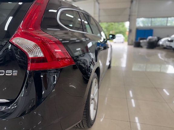 Volvo V60 11 of 16