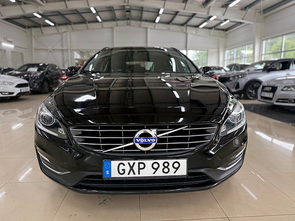 Volvo V60 2 of 16