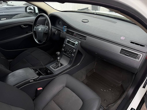 Volvo V70 5 of 5
