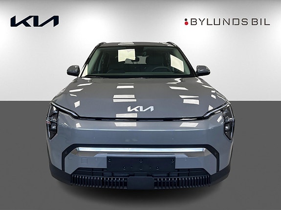 Kia EV3 2 of 15