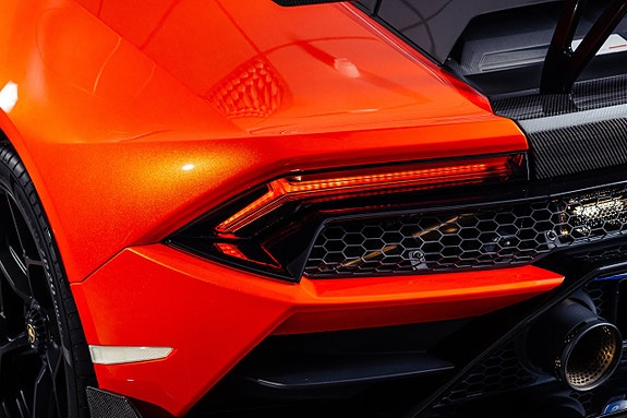 Lamborghini Huracan 10 of 24