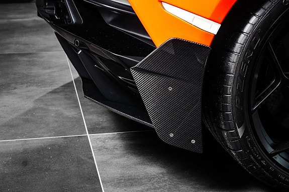 Lamborghini Huracan 12 of 24