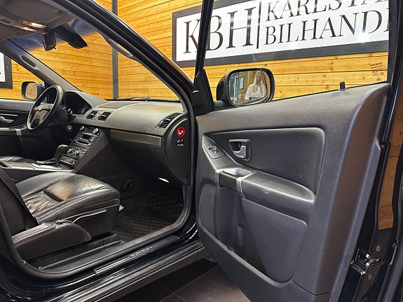 Volvo XC90 24 of 28