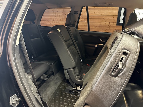 Volvo XC90 22 of 28
