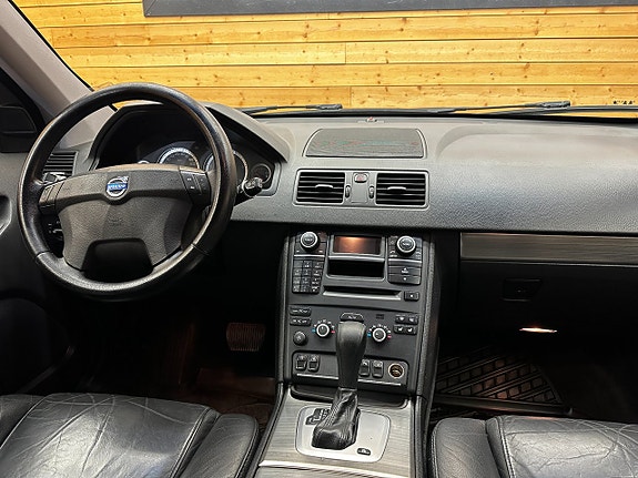 Volvo XC90 21 of 28
