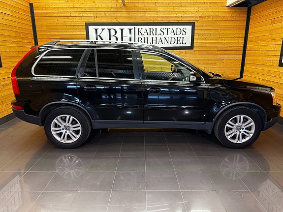 Volvo XC90 7 of 28