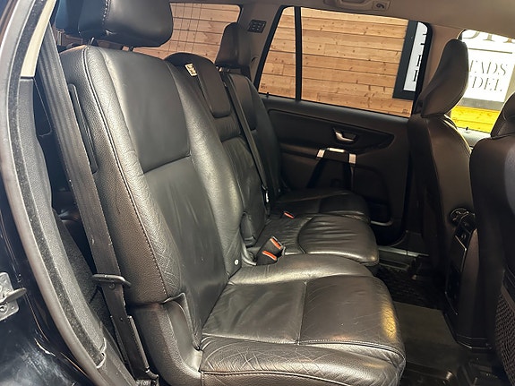 Volvo XC90 20 of 28
