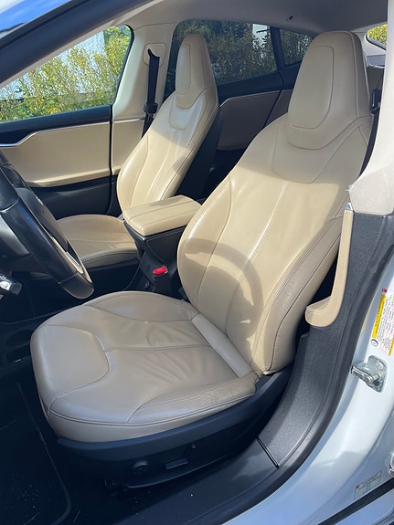 Tesla Model S 5 of 10