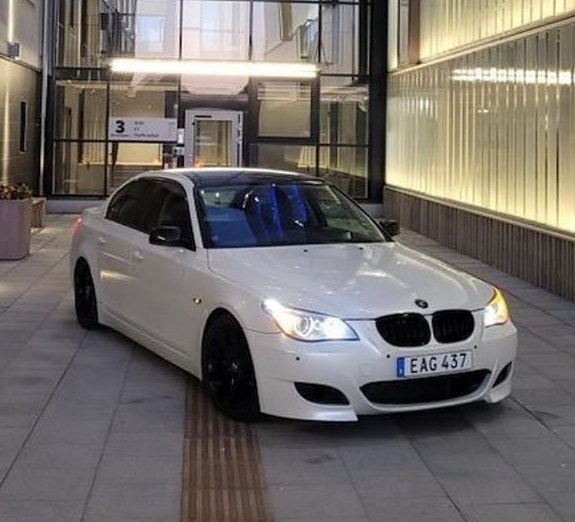 BMW 520d 2 of 6