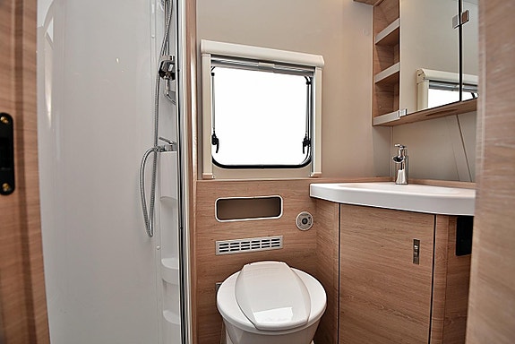 Knaus 580 QS Südwind, Barnkammare 21 of 26