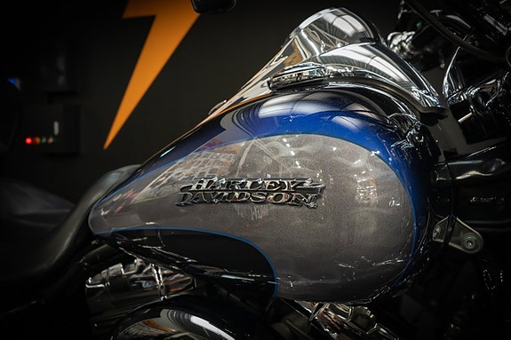 Harley-Davidson Road King CVO 110 cui FLHRSE4 12 of 18