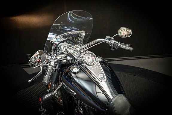 Harley-Davidson Road King CVO 110 cui FLHRSE4 18 of 18