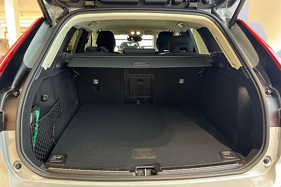 Volvo XC60 25 of 30