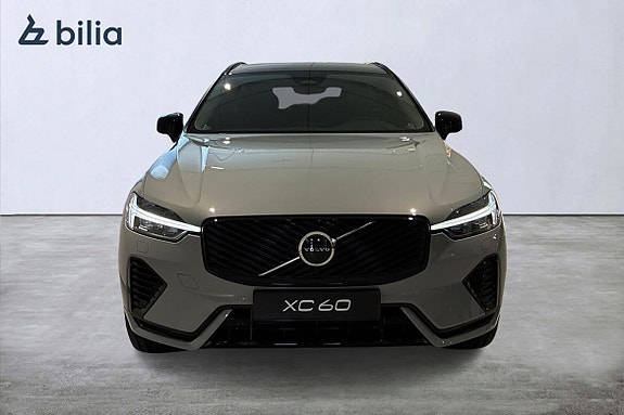 Volvo XC60 13 of 30