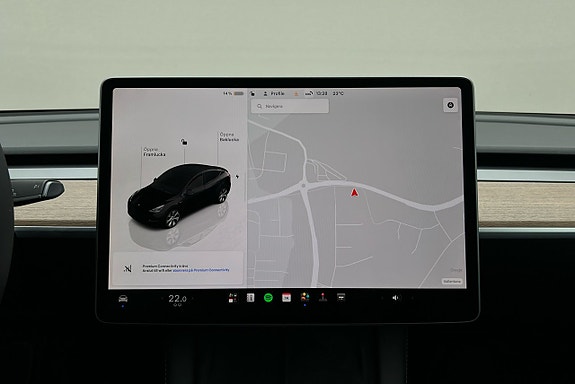 Tesla Model Y 7 of 28