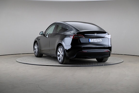 Tesla Model Y 2 of 28