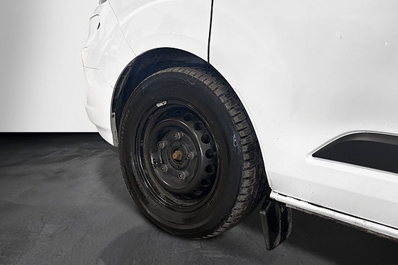 Ford Transit Custom 26 of 27